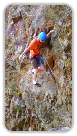 via ferratiste sur la via ferrata des 3 Fontaines